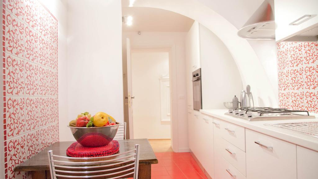 City Center Apartment Рим Номер фото